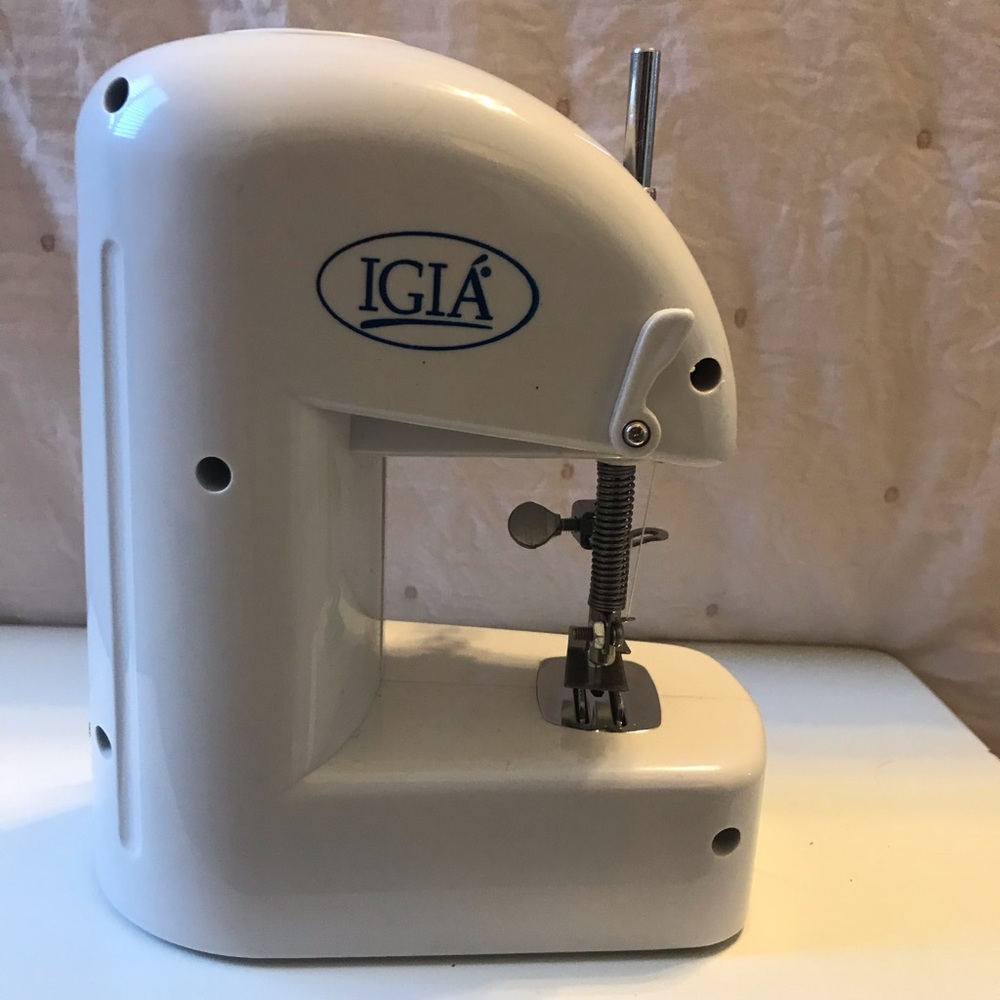 Stitch & Go Sewing Machine - Picture 3 of 3